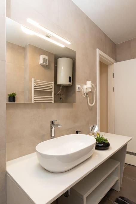 Dubrovnik Pier Free Parking And Balcony Apartamento Exterior foto